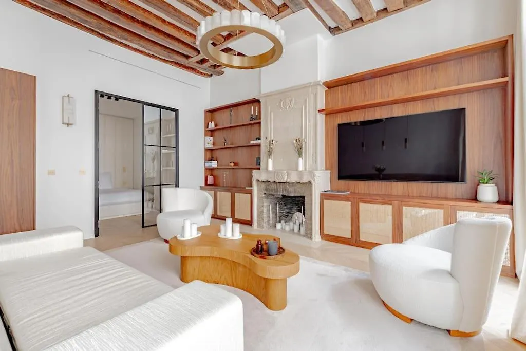 Stylish Rue Des Rosiers Gem Brand New 2-Bedr Appartement Parijs