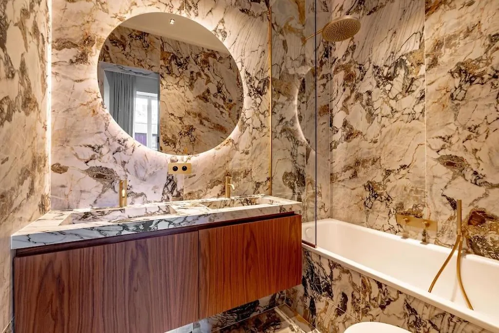 Stylish Rue Des Rosiers Gem Brand New 2-Bedr Appartement Parijs Frankrijk
