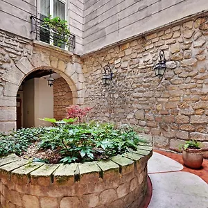 Apartment Cmg - Le Marais/saint Antoine, Paris