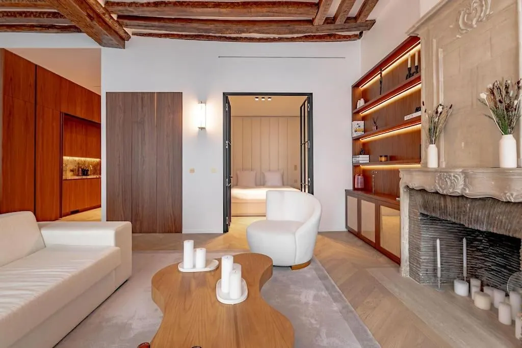 Stylish Rue Des Rosiers Gem Brand New 2-Bedr Apartment Paris