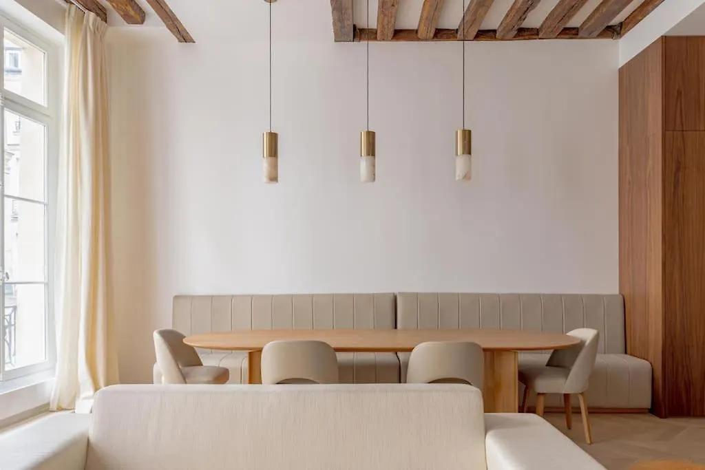 Stylish Rue Des Rosiers Gem Brand New 2-Bedr Apartment Paris