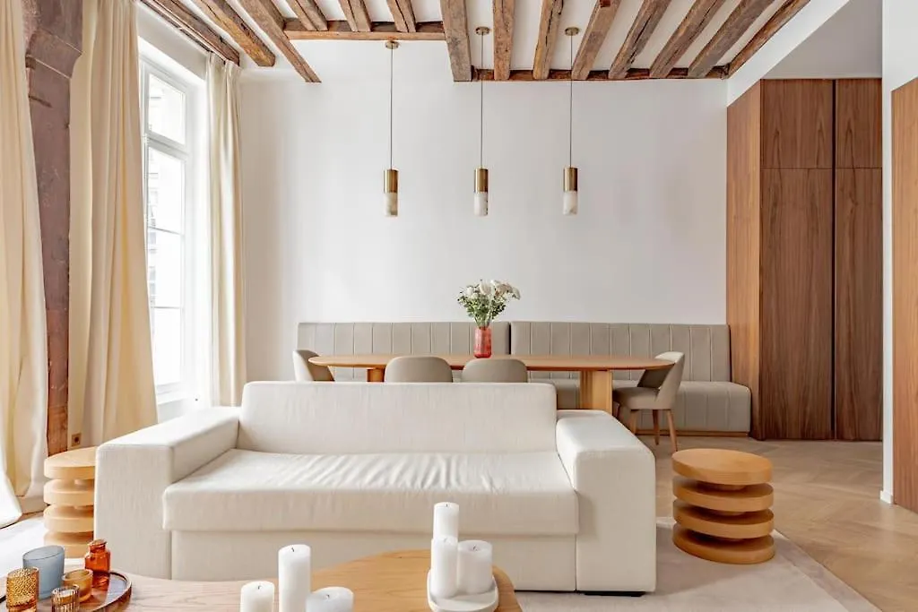 Stylish Rue Des Rosiers Gem Brand New 2-Bedr Apartment Paris
