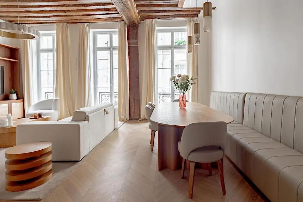 Stylish Rue Des Rosiers Gem Brand New 2-Bedr Apartment Paris 0*,