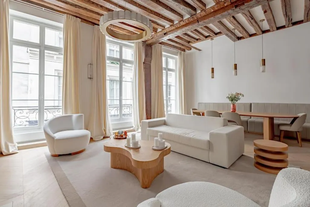 Stylish Rue Des Rosiers Gem Brand New 2-Bedr Apartment Paris