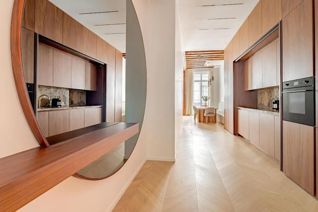 Stylish Rue Des Rosiers Gem Brand New 2-Bedr Apartment Paris